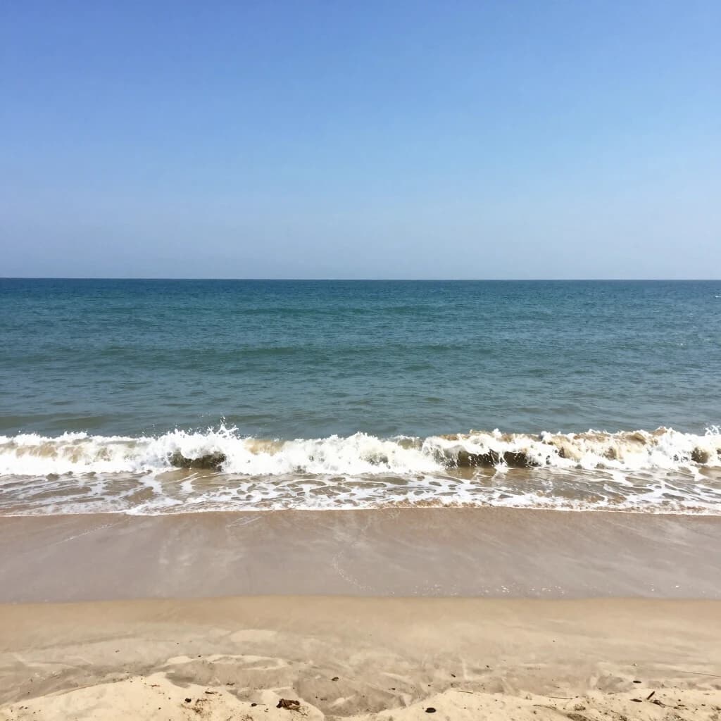 сгенерировать мою фотографию я на пляже на заднем фоне море