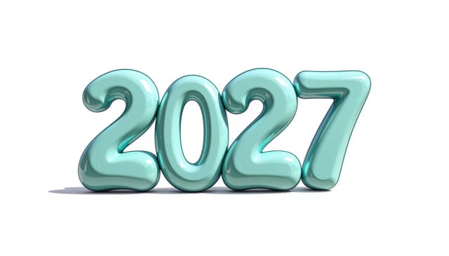 Крупные, чёткие объёмные цифры «2027» на изолированном чистом белом фоне. Каждая цифра «2», «0», «2», «7» написано идеально правильно и разборчиво. Шрифт в мультяшном стиле: цифры супер-пухлые, толстые, идеально округлые и гладкие, как колобки. Цвет цифр – чистый глянцевый белый со светлыми жемчужными бликами. Каждая цифра имеет тонкую, но чёткую аккуратную контурную линию нежно голубого или салатового цвета. Мягкие тени придают буквам выразительный 3д-объём. Лаконичный, позитивный и милый дизайн, шедевр, 8к